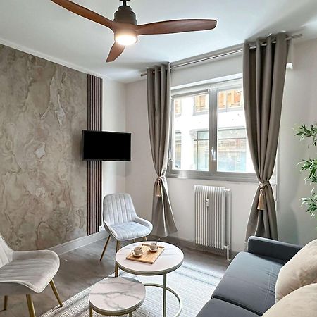 Elegant Escape Near Arc De Triomphe Apartment ปารีส ภายนอก รูปภาพ